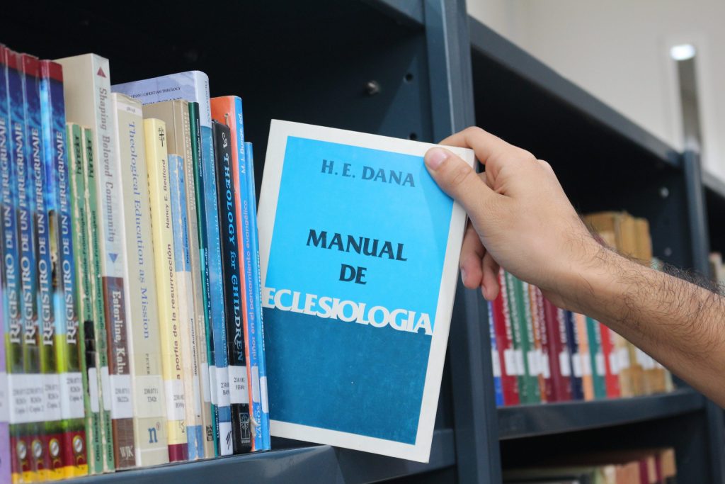 Manual de Eclesiología